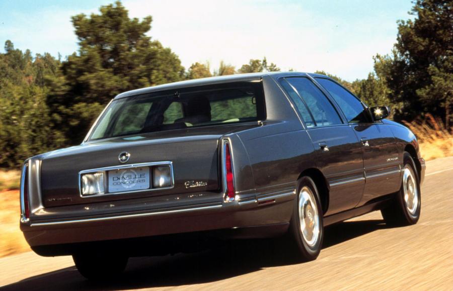  Cadillac DeVille 1994 года  (фото 14 из 21)